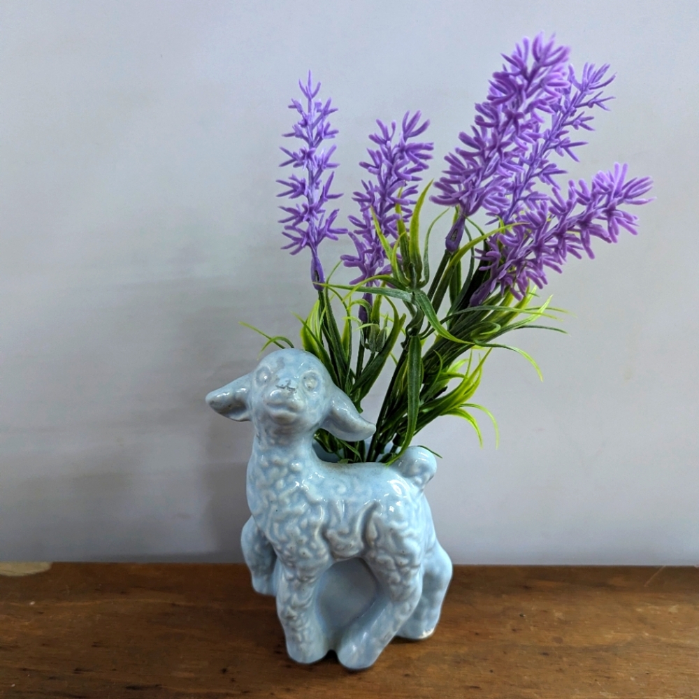 V I N T A G E:: Lamb Baby Blue Figurine Vase
